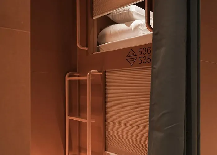 Jh Blossom Capsule And Cabin Hotel Busan