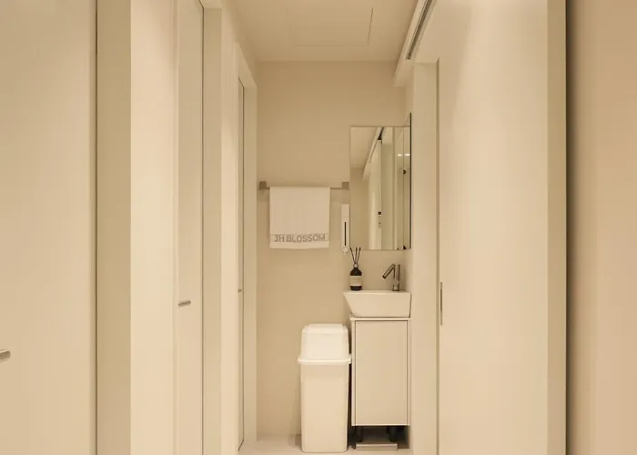 Jh Blossom Capsule And Cabin Hotel * Busan
