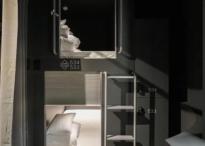 Jh Blossom Capsule And Cabin Hotel Busan