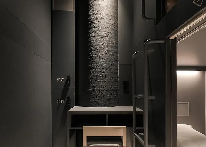 Jh Blossom Capsule And Cabin Hotel Busan